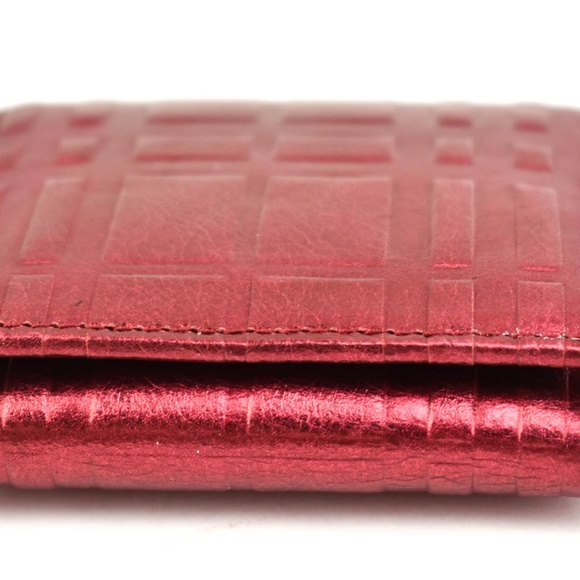 BURBERRY Metallic Heritage Check Travel Frame mo - Picture 4 of 8